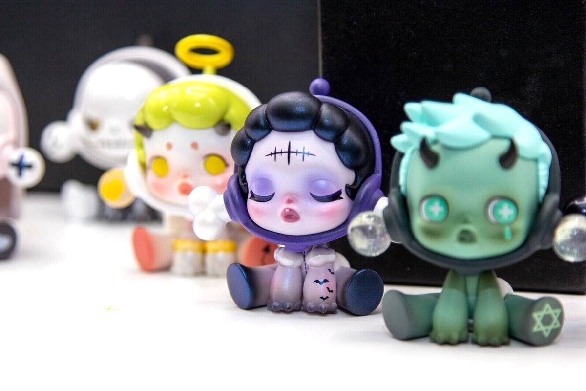 PopMart Skullpanda Ancient Castle Series Bell Ringer, Nurse