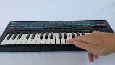 Yamaha VSS-30 PortaSound Voice Sampler Vintage Keyboard Box Manual