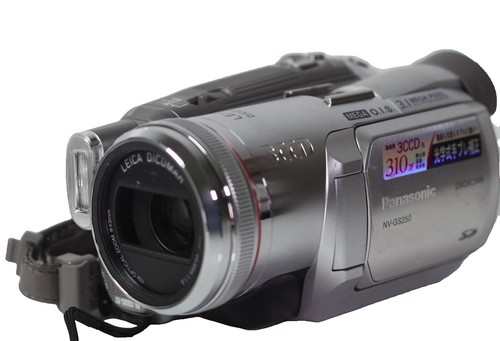 Panasonic NV-GS500 4MP 3CCD MiniDV Camcorder with 12x Optical Zoom