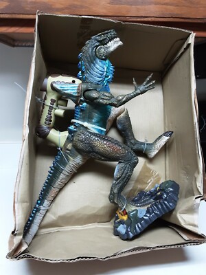 Godzilla Electronic Battle Action 8 heavy hitter toy biz damage
