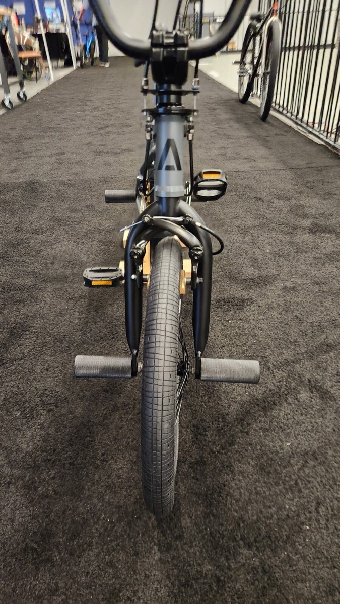 MATT GREY 18 INCH WHEEL ARES BIKES ''ADIT'' BMX FLATLAND ALUMINIUM