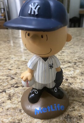 New York Yankees 2013 Peanuts / Charlie Brown Bobblehead Doll | eBay