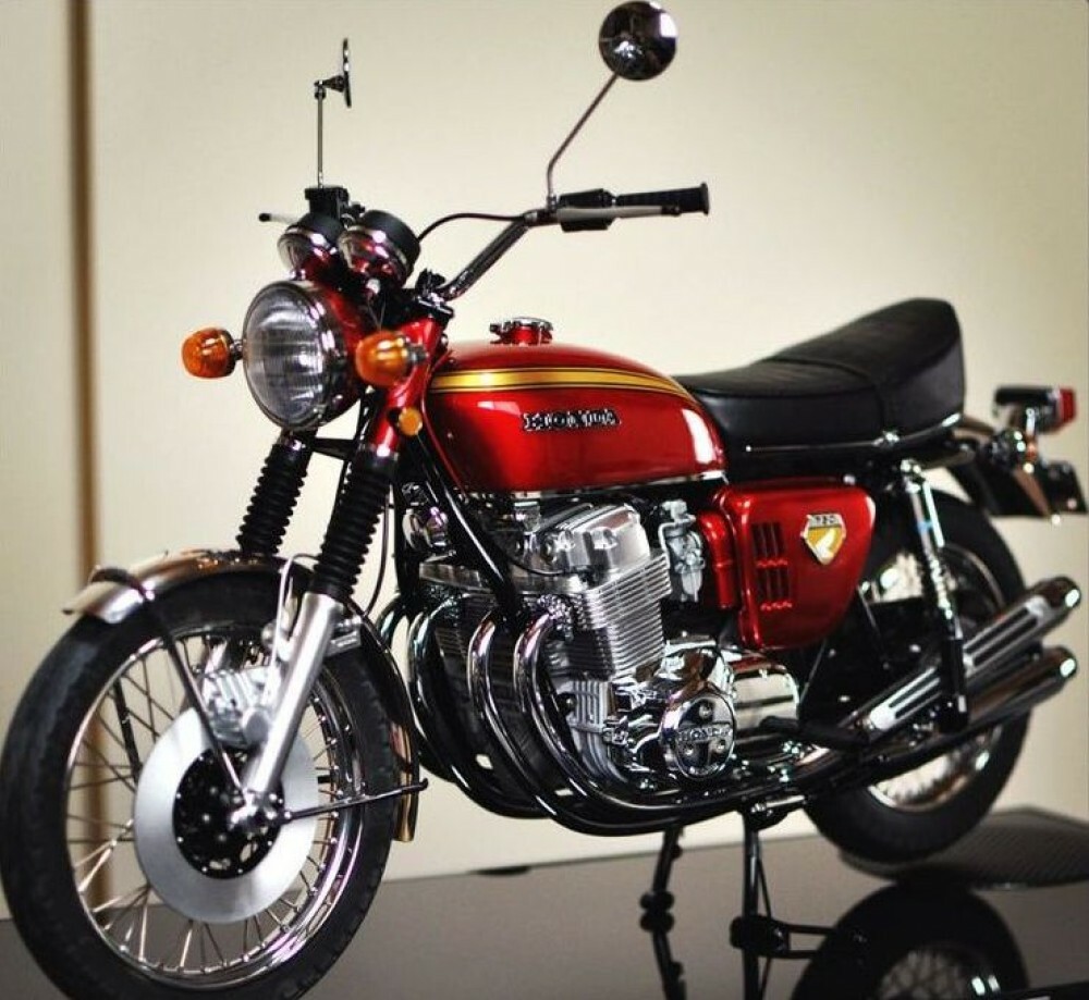 HONDA CB750 FOUR キャンディーレッド 良品】ディアゴスティーニ