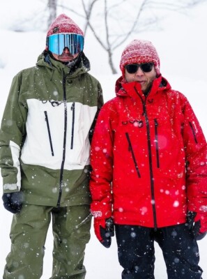 Burton AK 457 Fragment Japan Guide GORE-TEX PRO 3L Turbo Red