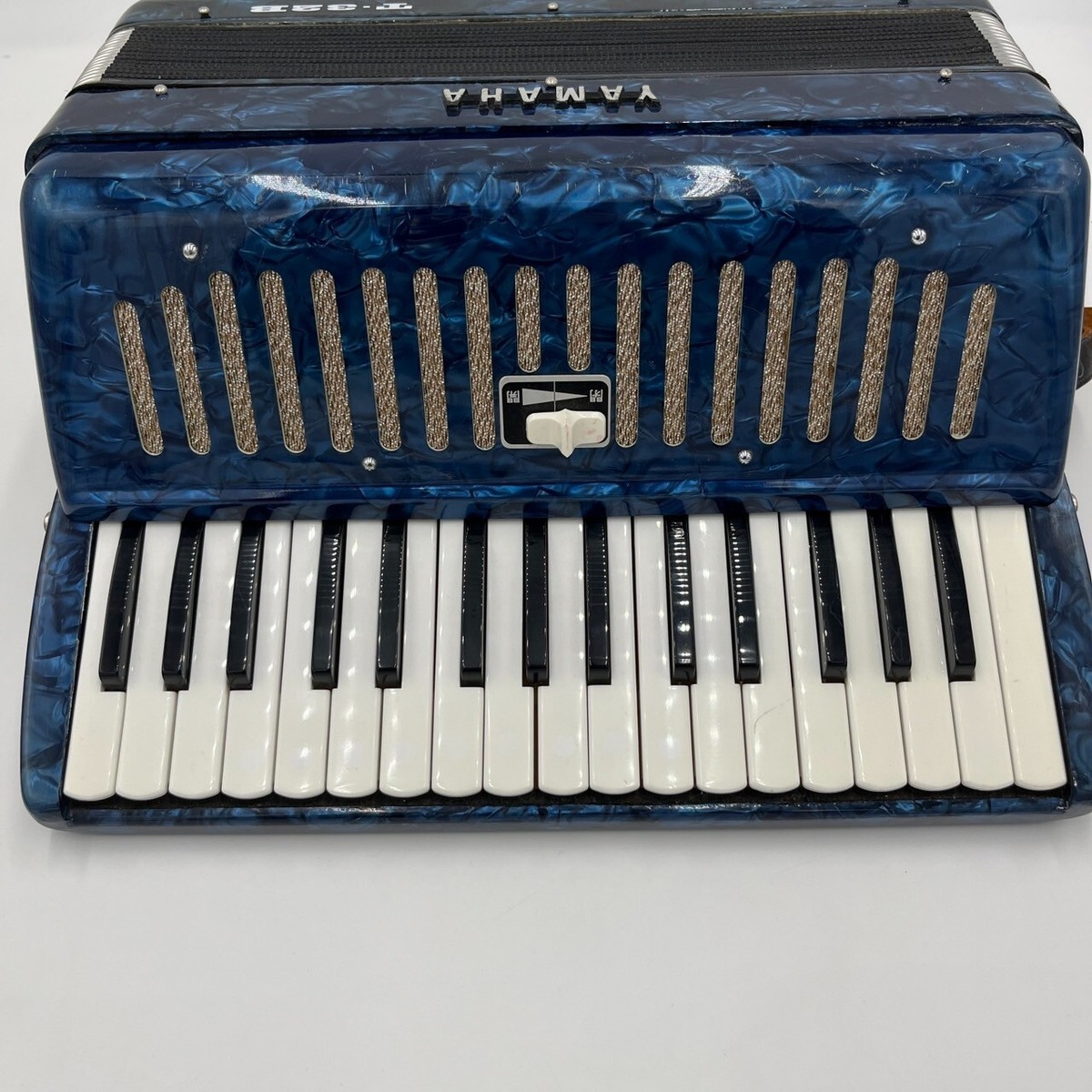 YAMAHA Accordion T-32B Tenor Blue 32 Keys Operation confirmed Used