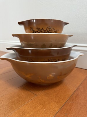 Pyrex Vintage Set of 4 Cinderella Early American Mixing Nesting