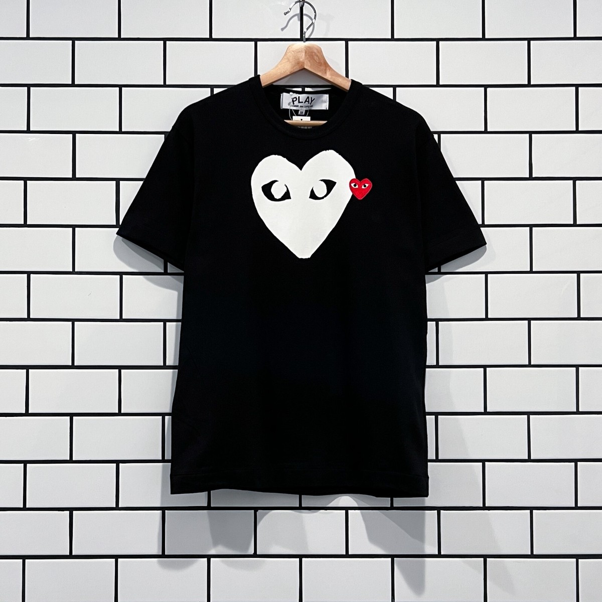 COMME DES GARCONS CDG PLAY DOUBLE HEART WHITE PRINT TEE BLACK AZ