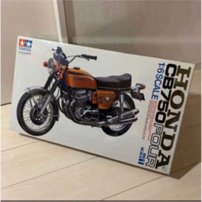 TAMIYA Honda Dream CB750 FOUR Big Scale 1/6 Plastic Model Kit Toy