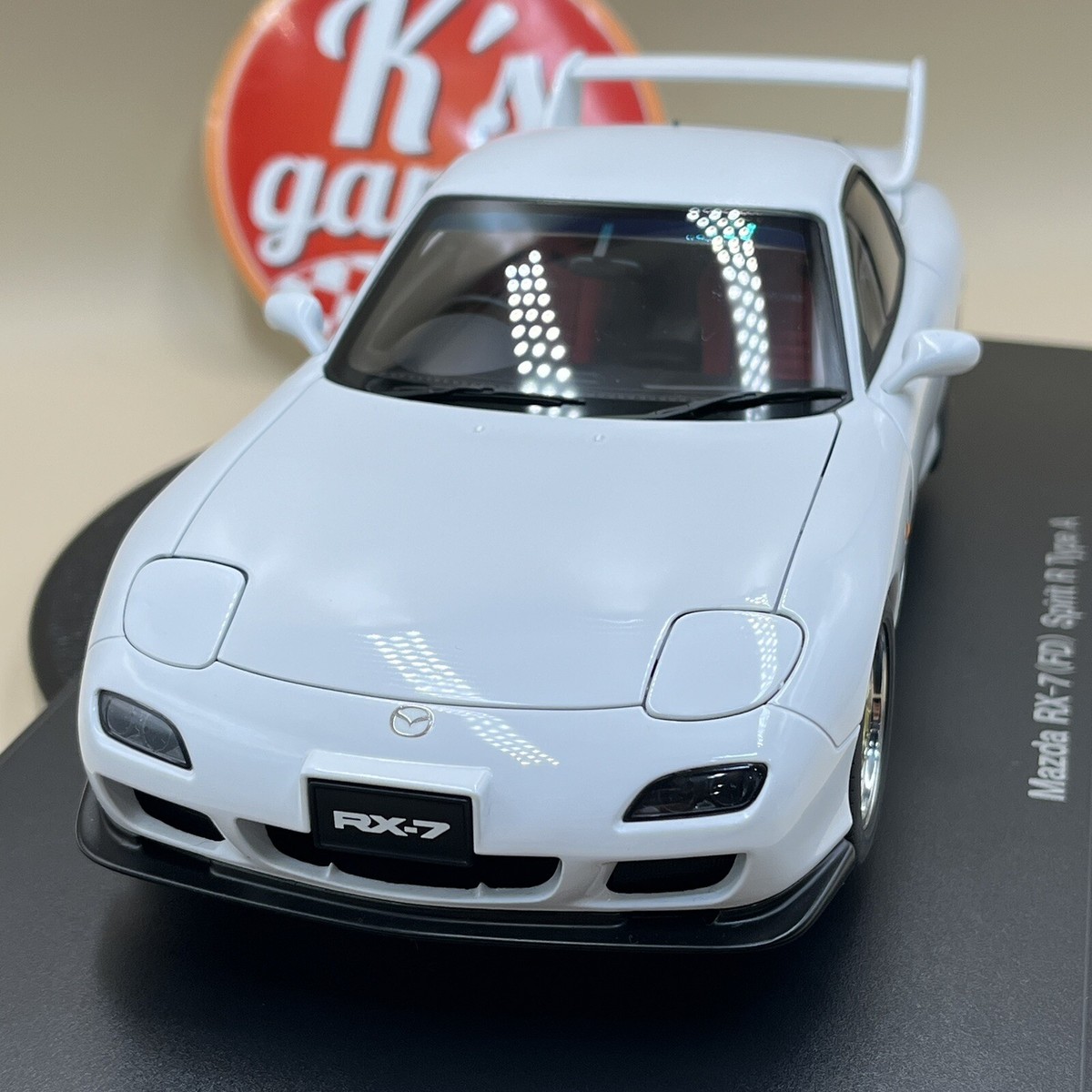 AUTOart 1/18 Mazda RX-7 FD FD3S Spirit R Type-A pure white