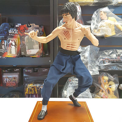 Bruce Lee 1/4 Scale Statue Limited 2500 pieces by EnterBay Used JC