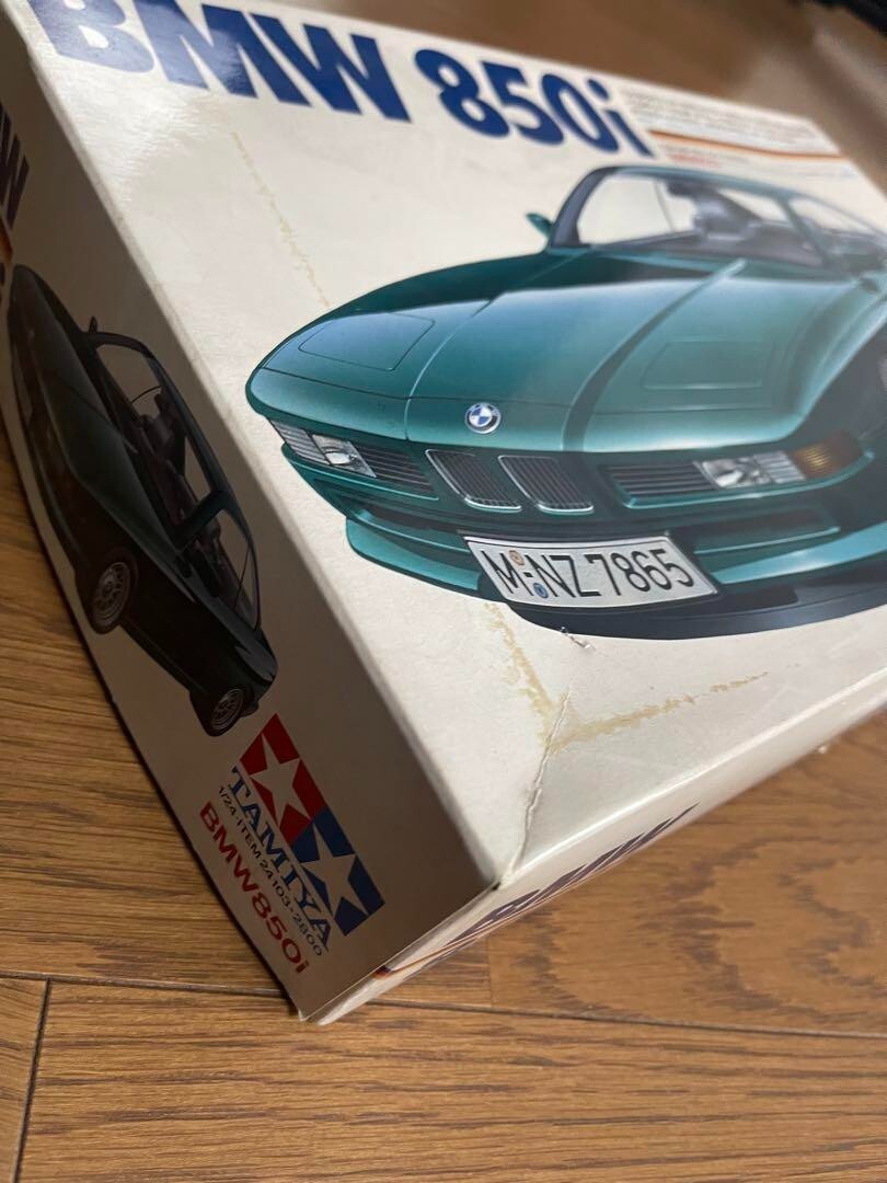 BMW 850i 1/24 ミニカー Amazon.co.jp: Road Tough 1/24 BMW 850i Mini