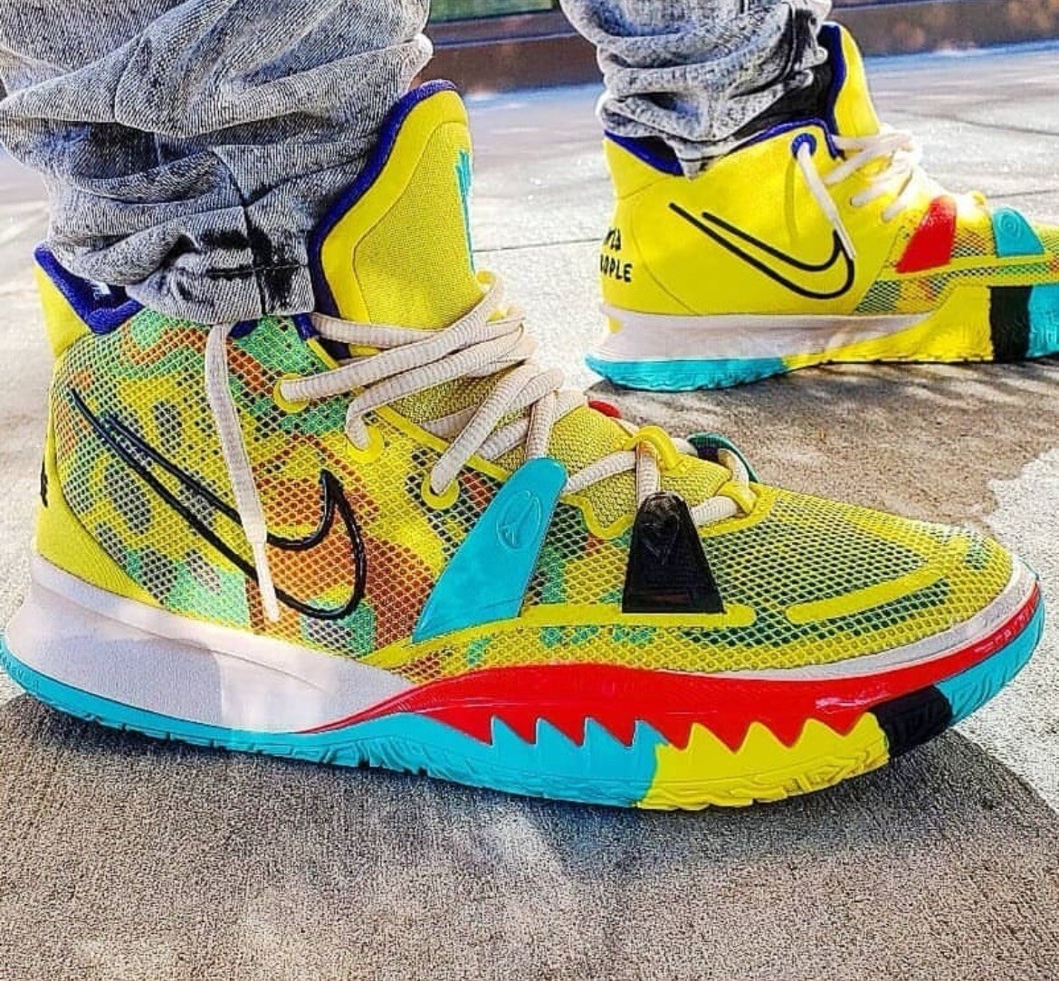 Nike Kyrie 7 EP One World, One People 