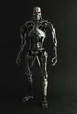 Hot Toys Terminator 4 Salvation MMS94 Endoskeleton T-700 Action