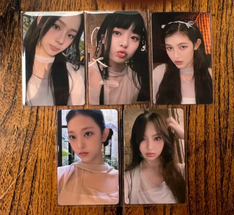 NewJeans Macau Offline YIZHIYU Fansign Benefit Photocard (Single