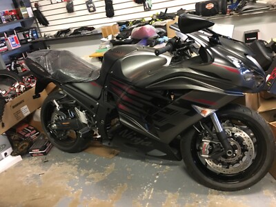 06-23 ZX14 OR ZX14R LOWER TRIPLE TREE STEERING STEM 44037-0039 NEW