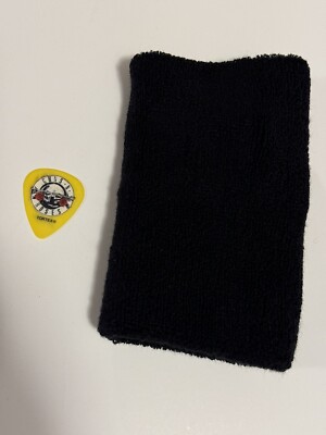 Guns N' Roses Duff McKagan Yellow Guitar Pick & Wristband - 2016