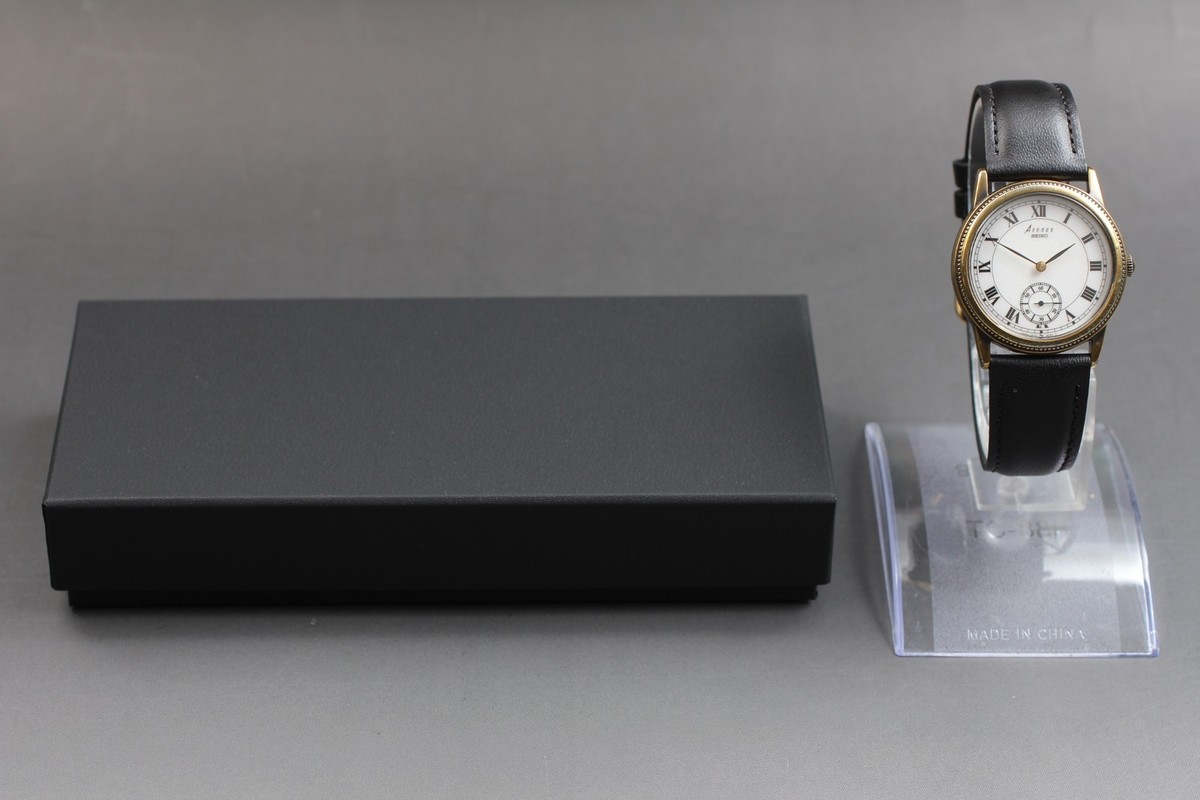 Vintage 1989 Seiko Avenue 2K23-6090 Small Second Roman Quartz Mens