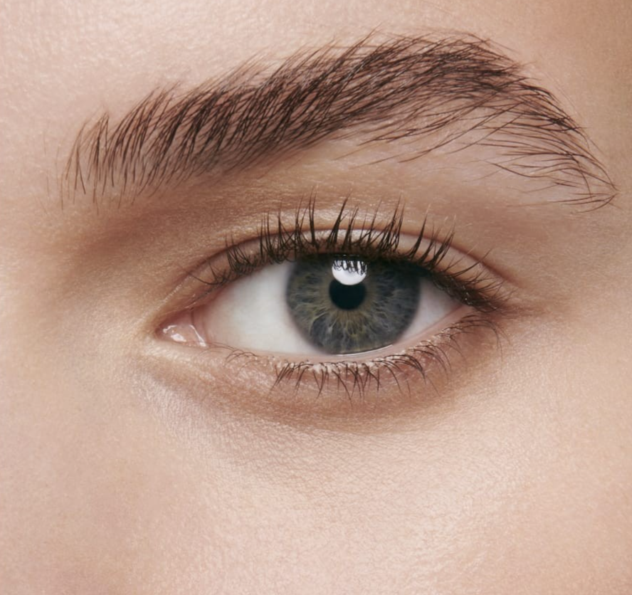 Chanel Sublimage le Correcteur Yeux Radiance-Generating Concealing