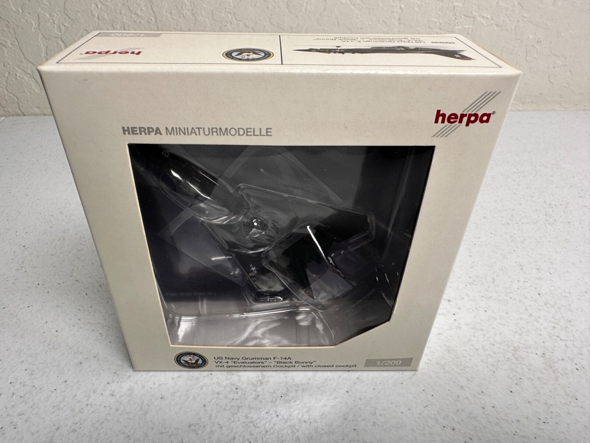 HERPA WINGS 1/200 USN F-14A TOM CAT 