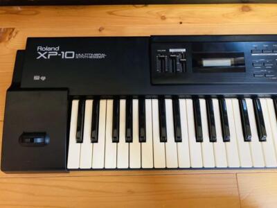 Roland XP-10 Keyboard Synthesizer Vintage Synth 61 Keys Black Very