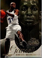 Kevin Garnett [Row 3] #4 Prices | 1998 Flair Showcase | Basketball
