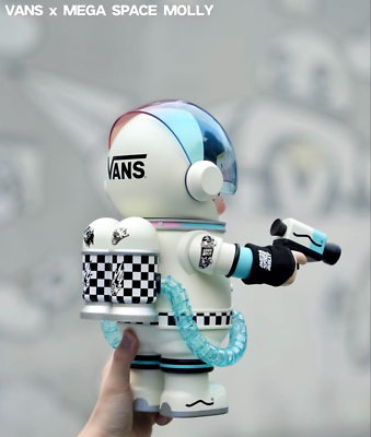 POPMART MEGA SPACE MOLLY 400% VANS 