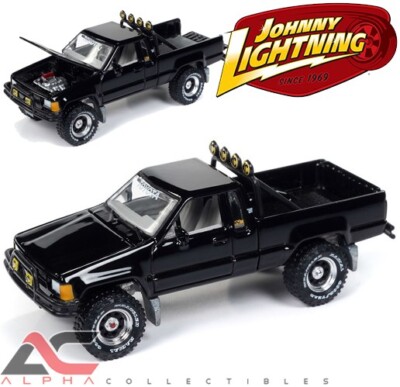 JOHNNY LIGHTNING JLSP374 1:64 1985 TOYOTA SR5 PICKUP 