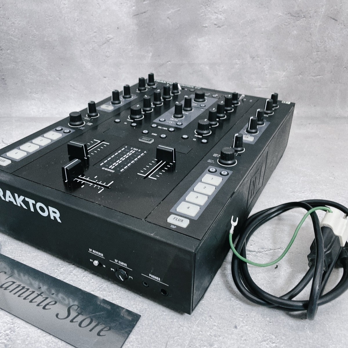 Native Instruments Traktor Kontrol Z2 DJ Mixer 2 + 2-Channel 4