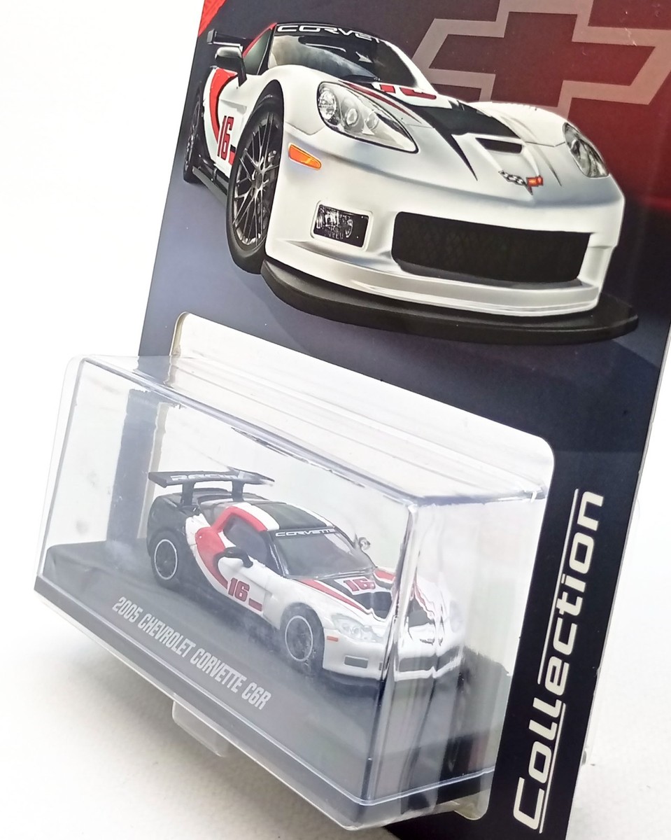 Majorette 2005 Chevrolet Corvette C6R no.16 White 1:64 Package