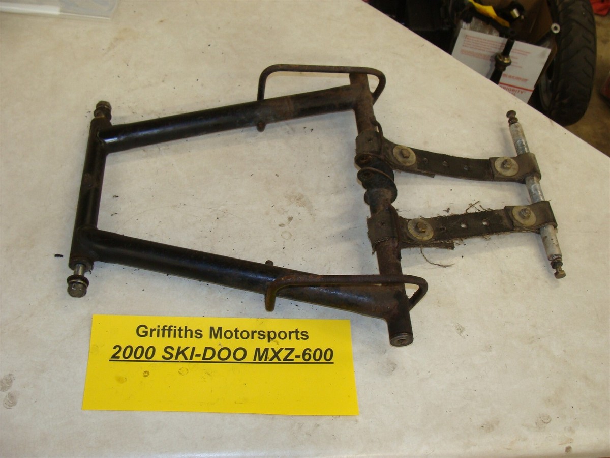 1999 SKI-DOO MXZ 600 ZX chassis oem FRONT SKIDFRAME TORQUE ARM