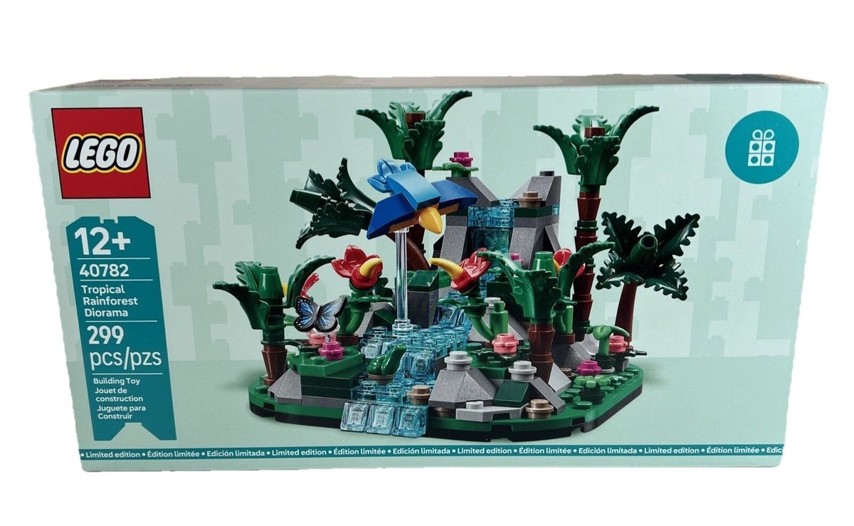 LEGO Tropical Rainforest Diorama Set 40782 Limited Edition GWP