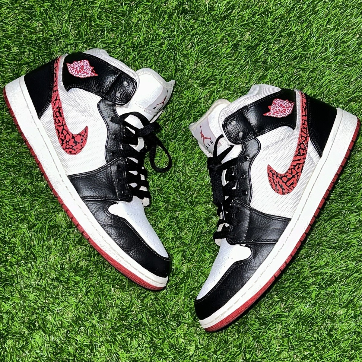 Nike Air Jordan 1 Retro High OG Phat White Red Black Toe Bred 2012