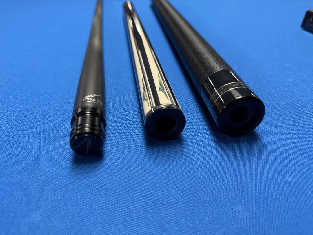 Mezz Cues AVANT & IGNITE Billiard Cue Set with Case, Adjustable