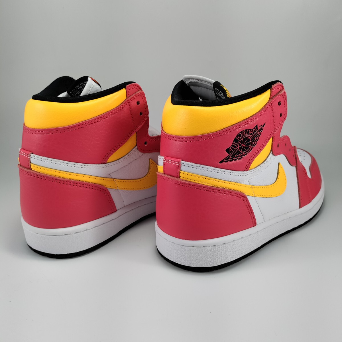 Jordan Mens 1 Retro High OG Light Fusion Red Shoes Red / White