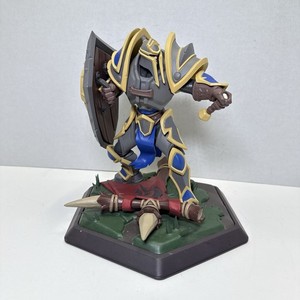 World of Warcraft 10 Year Anniversary Statue | eBay