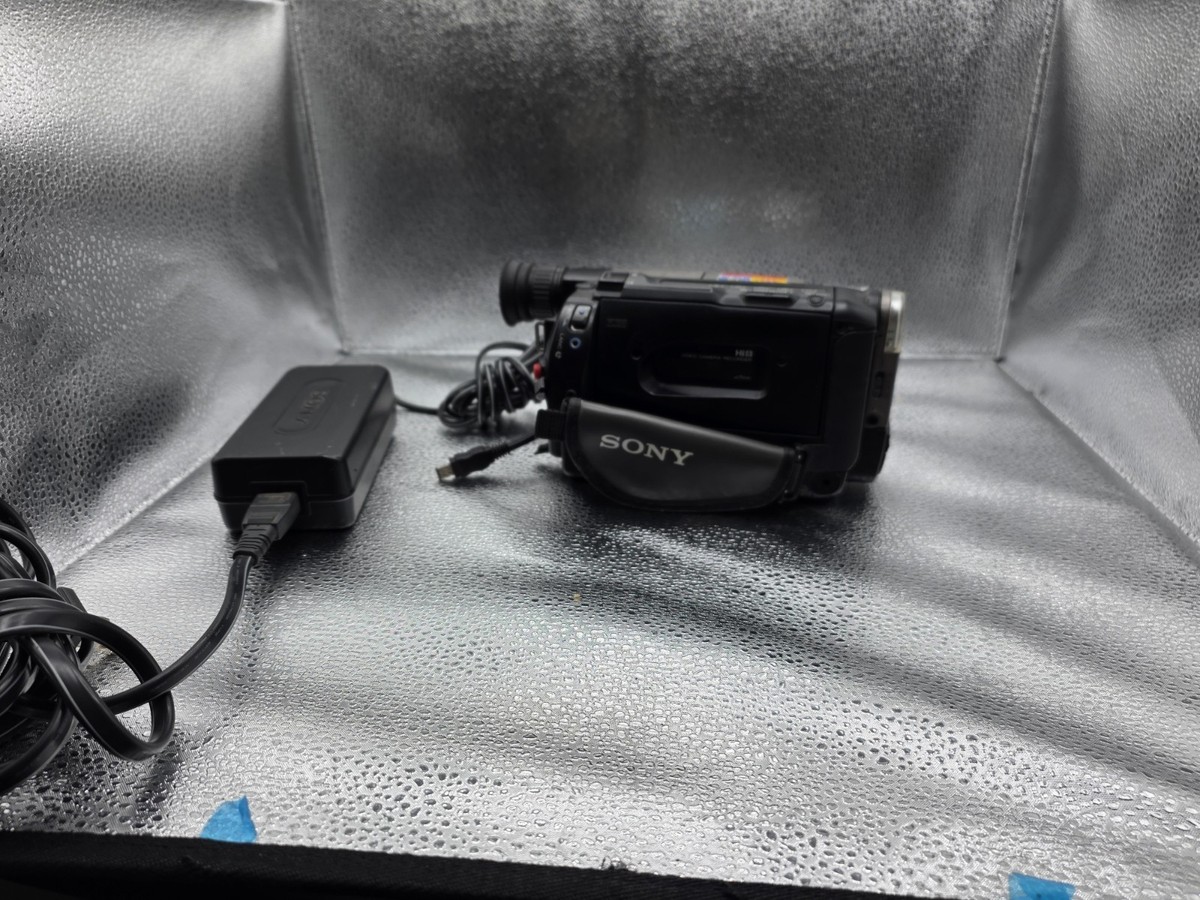 Sony Handycam Vision CCD-TRV43 Hi8 Camcorder 330x Zoom Nightshot