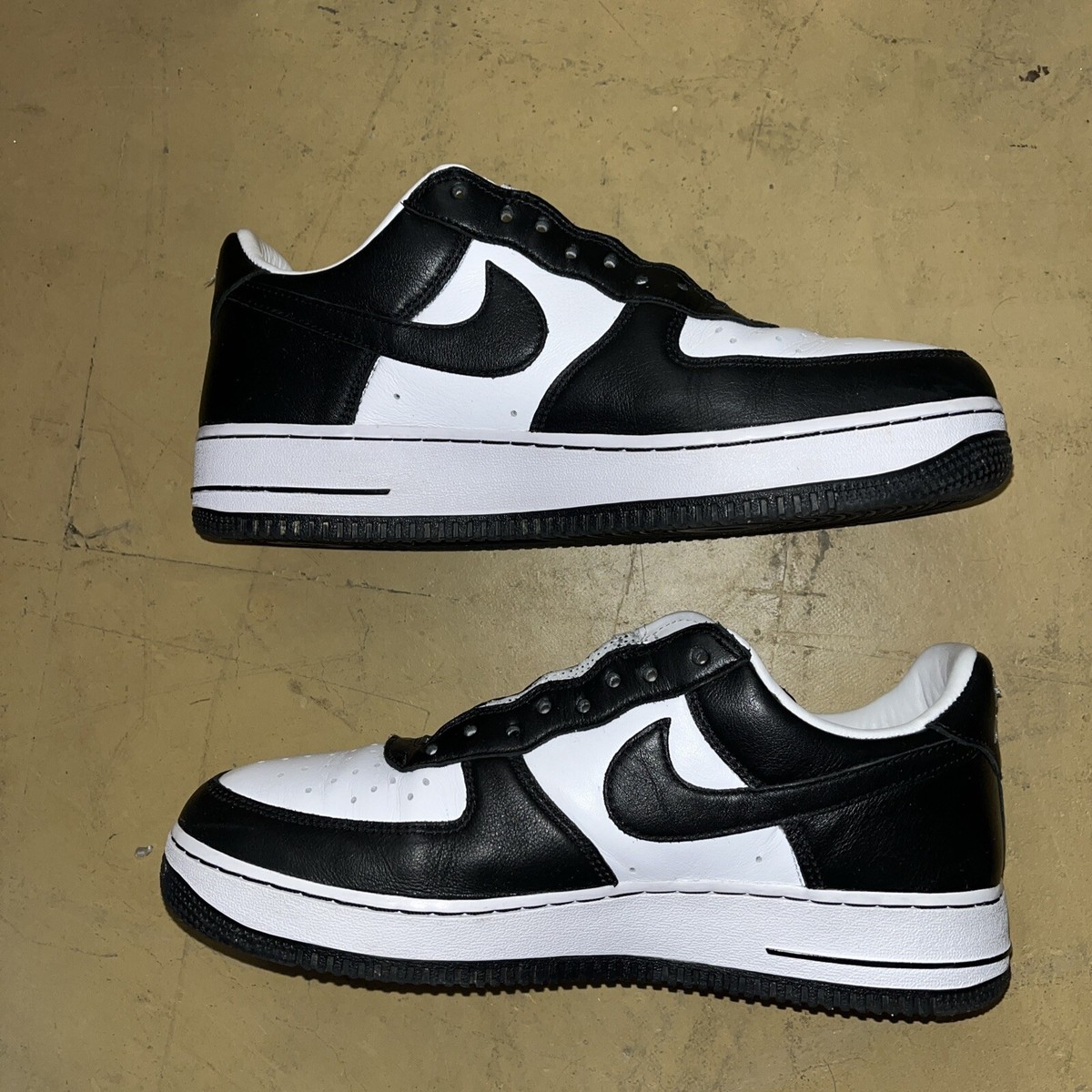 Size 9.5 - Nike Air Force 1 Low x Terror Squad Black W OG