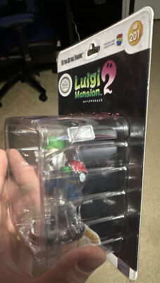 Nintendo Luigi's Mansion 2 Medicom Toys UDF 201 Figure EXTREMELY