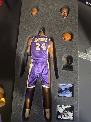 Kobe Bryant Enterbay NBA Collection Real Masterpiece 1:6 Scale 2