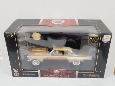Road Signature 1958 Studebaker Golden Hawk 1:18 Scale Die-Cast No