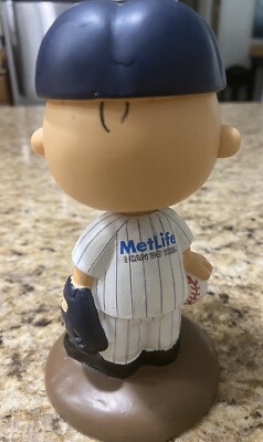 New York Yankees 2013 Peanuts / Charlie Brown Bobblehead Doll | eBay