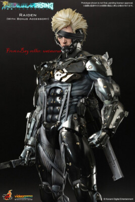 Hot Toys 1/6 Vgm17 Metal Gear Rising: Revengeance Raiden Deluxe