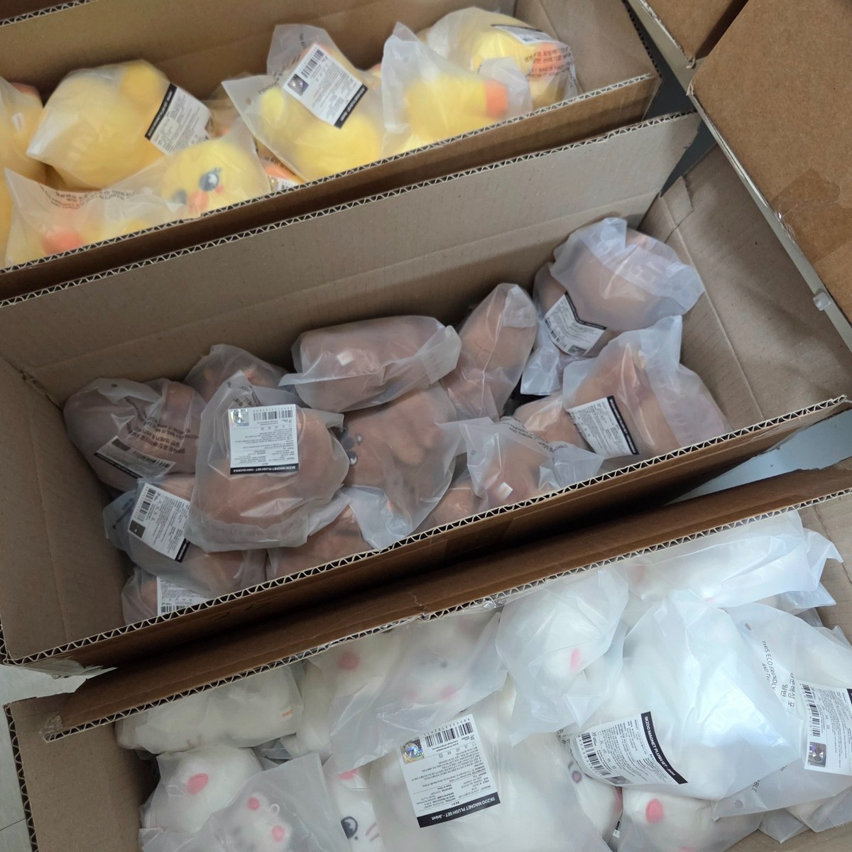 Stray Kids SKZ POP UP dominATE : celebrATE merch SKZOO MAGNET