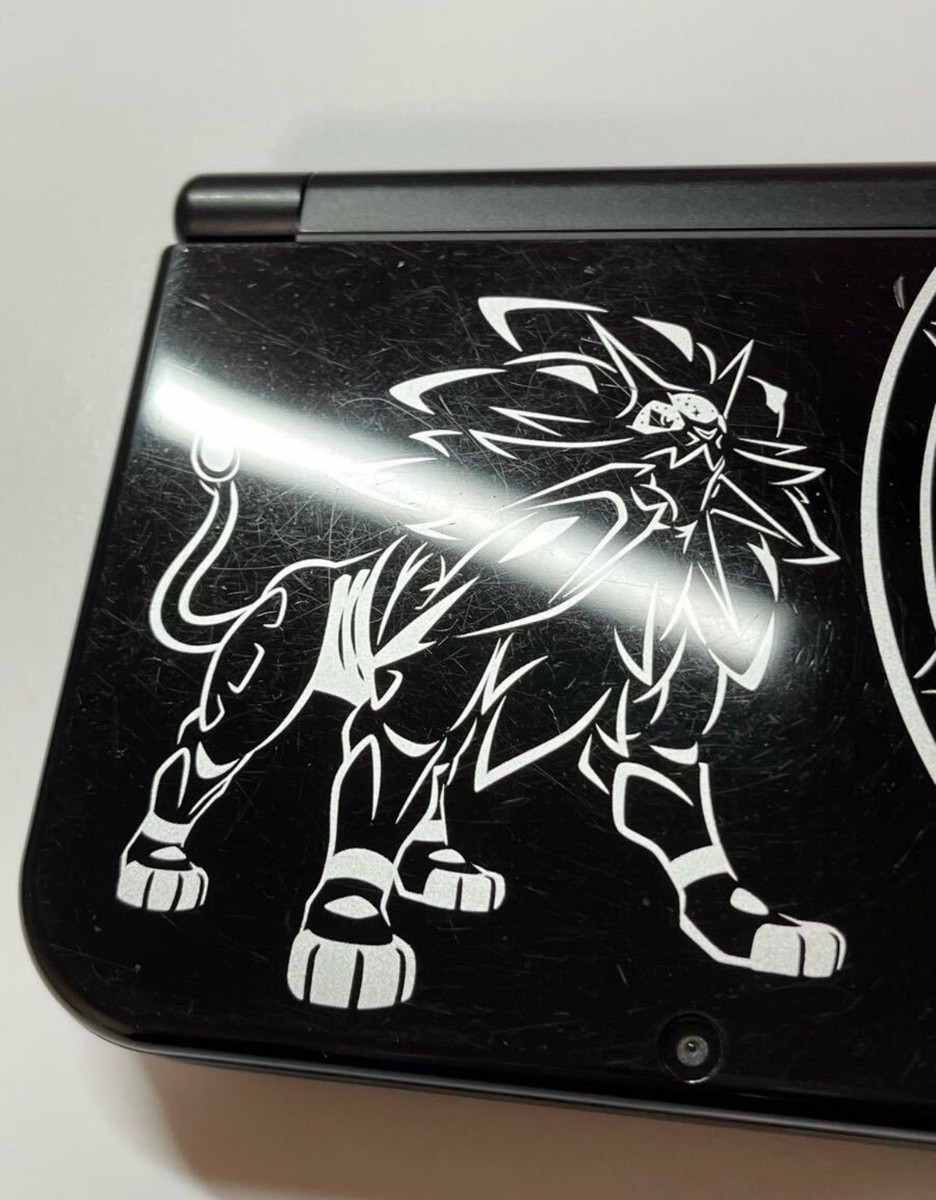 Nintendo 3DS XL Pokemon Sun & Moon Solgaleo Lunala Edition Console