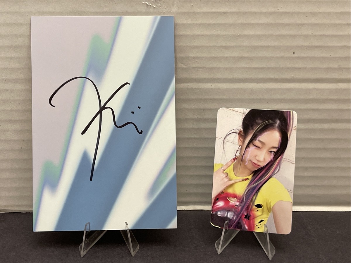 LE SSERAFIM CRAZY 4th Mini Album Volume 3 KAZUHA SIGNED POSTCARD