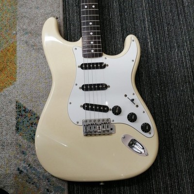 Fender Japan ST72-55 Stratocaster White Made in Japan 1984-1987