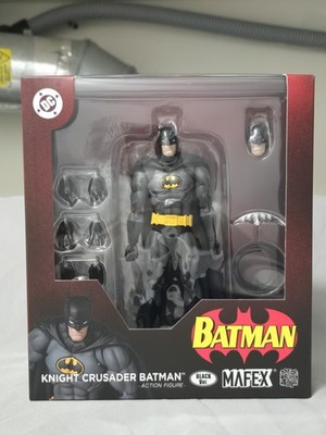 🇺🇸 Mafex Knightfall Knight Crusader Batman Black Ver. No. 270