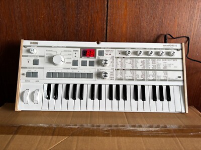 Korg microKORG S Synthesizer and Vocoder with Built-in Speakers w
