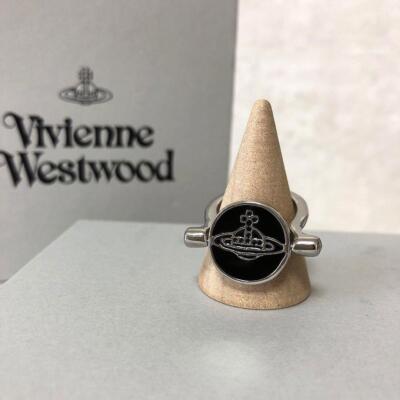 Vivienne Westwood Ring Size 6.5-7 double-sided skull silver black