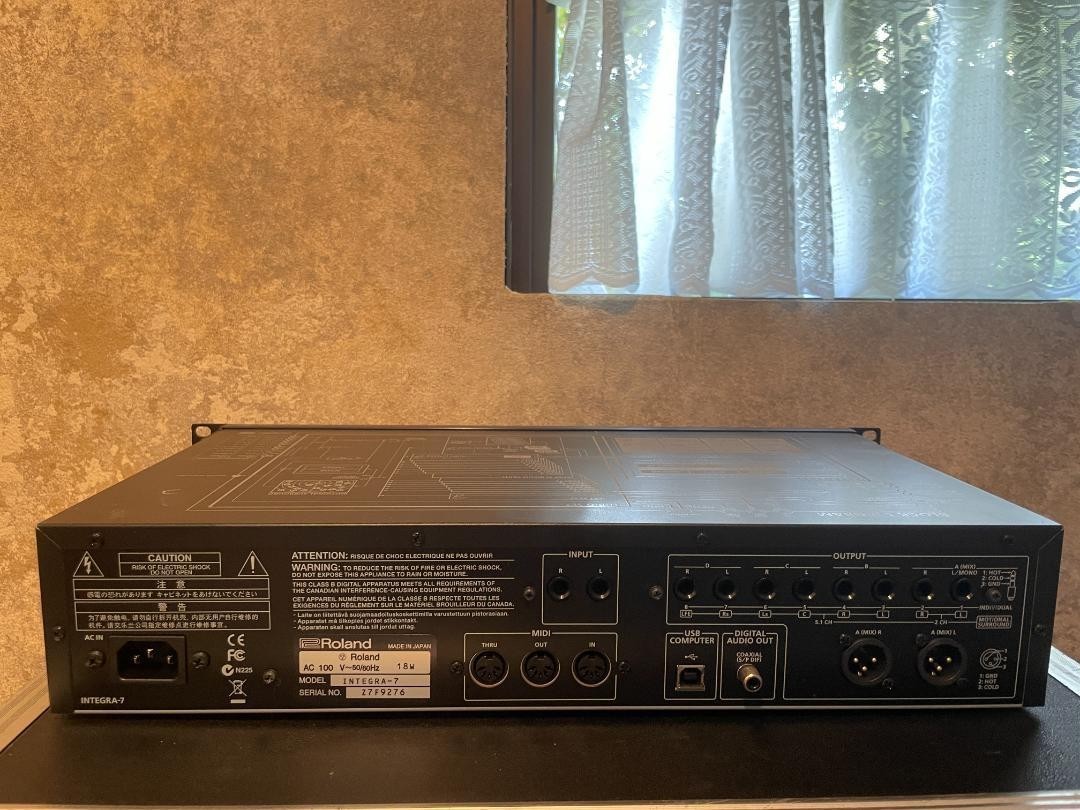 Roland INTEGRA-7 Super NATURAL Sound Rack Mount Audio Module SRX